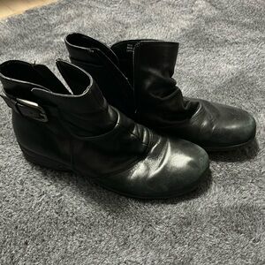 Clark’s ankle bootie black size 9.5